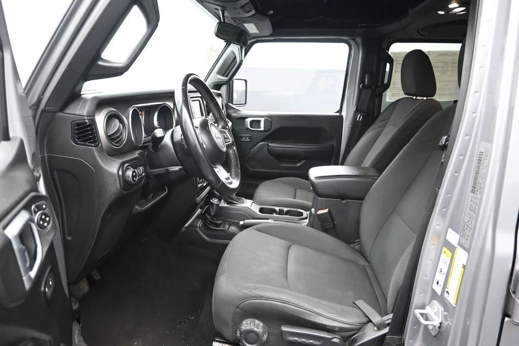 2020 Jeep Gladiator Sport photo 10
