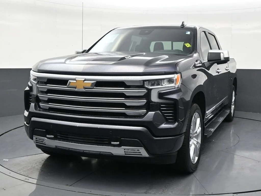 2024 Chevrolet Silverado 1500 High Country photo 8