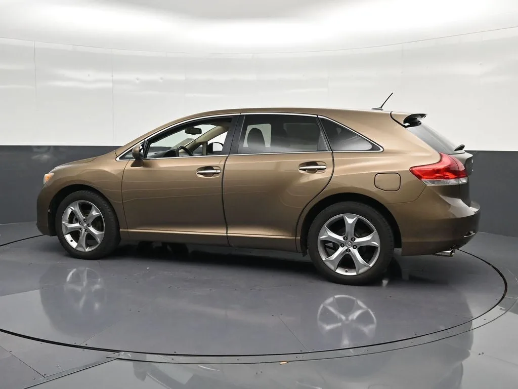 2010 Toyota Venza Base photo 8