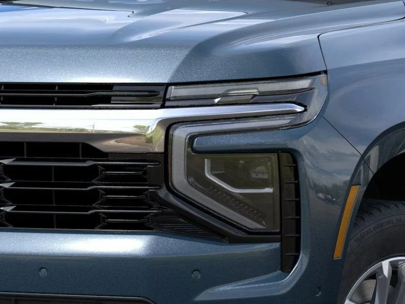 2025 Chevrolet Suburban LS photo 10
