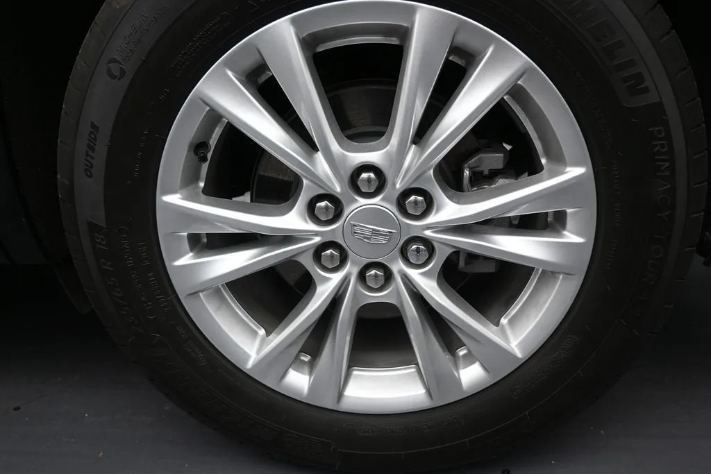 2025 Cadillac XT6 Luxury photo 10