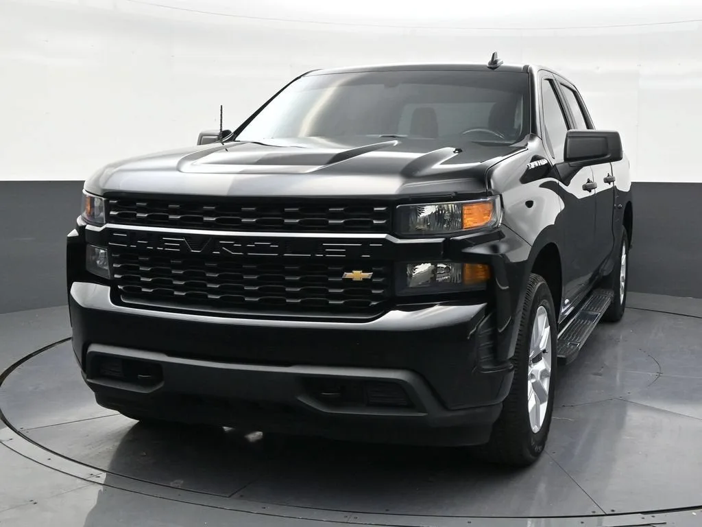 2024 Chevrolet Silverado 1500 Custom photo 8