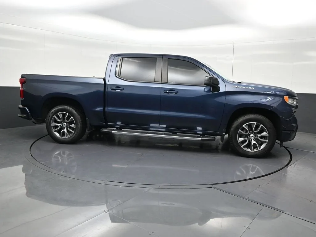 2022 Chevrolet Silverado 1500 RST photo 7