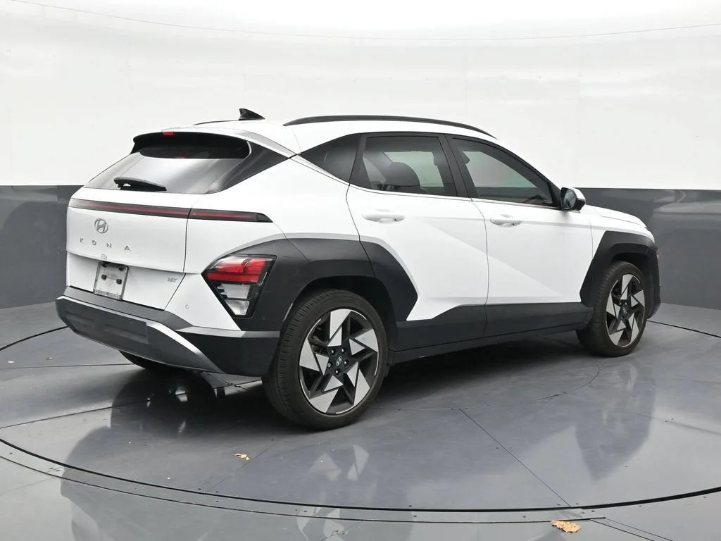 2024 Hyundai Kona Limited photo 5