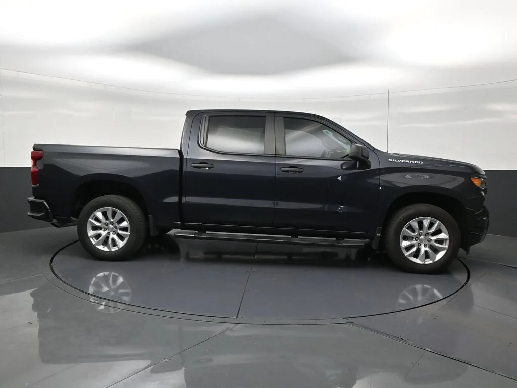 2022 Chevrolet Silverado 1500 Custom photo 6