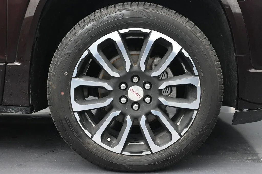 2020 GMC Acadia Denali photo 9