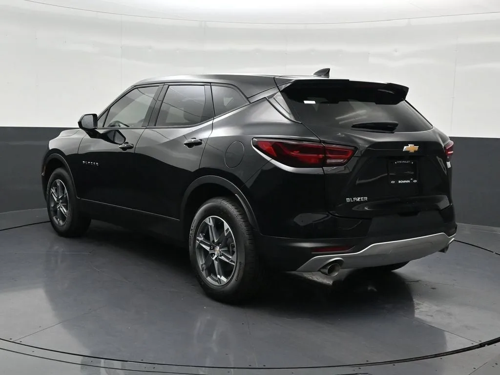 2026 Chevrolet Blazer 2LT photo 3
