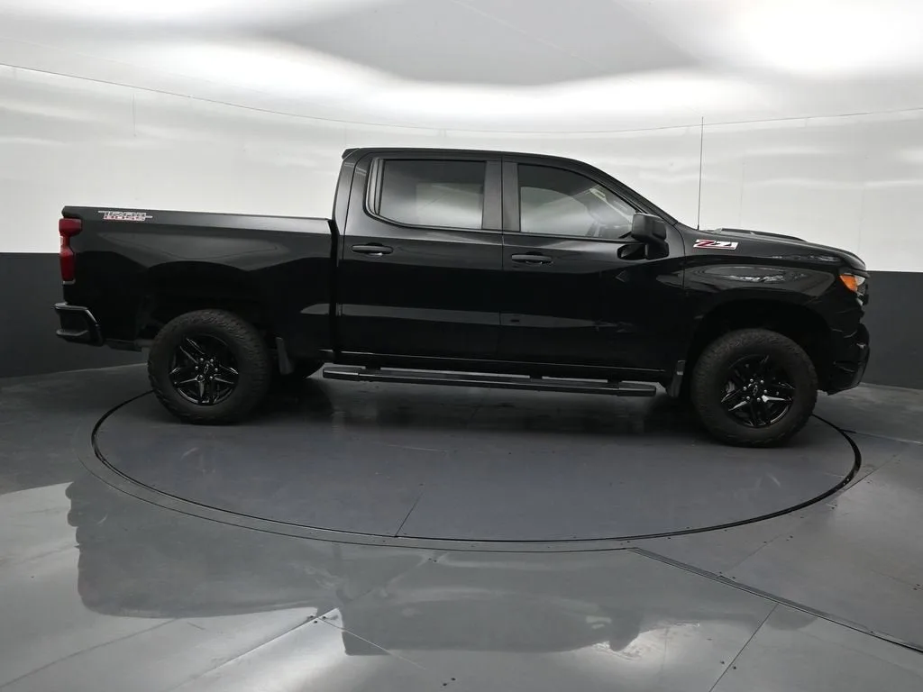 2025 Chevrolet Silverado 1500 Custom Trail Boss photo 7