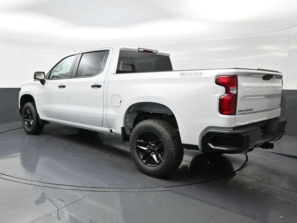 2022 Chevrolet Silverado 1500 LTD LT Trail Boss photo 3