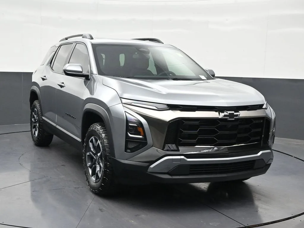 2026 Chevrolet Equinox ACTIV photo 8