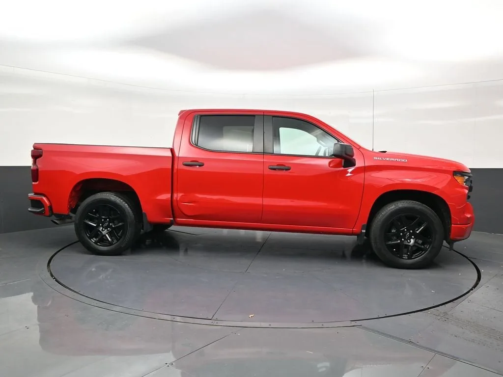 2023 Chevrolet Silverado 1500 Custom photo 6