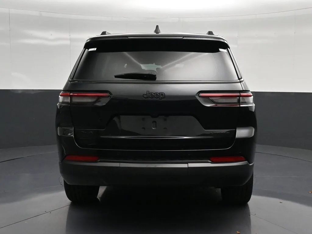 2024 Jeep Grand Cherokee L Limited photo 2