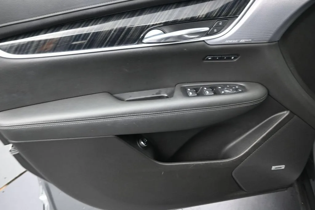 2024 Cadillac XT6 Premium Luxury photo 11