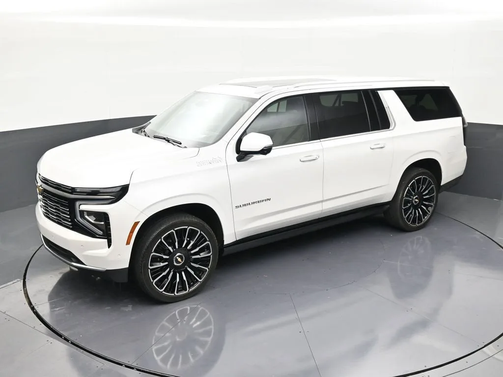 2025 Chevrolet Suburban High Country photo 11