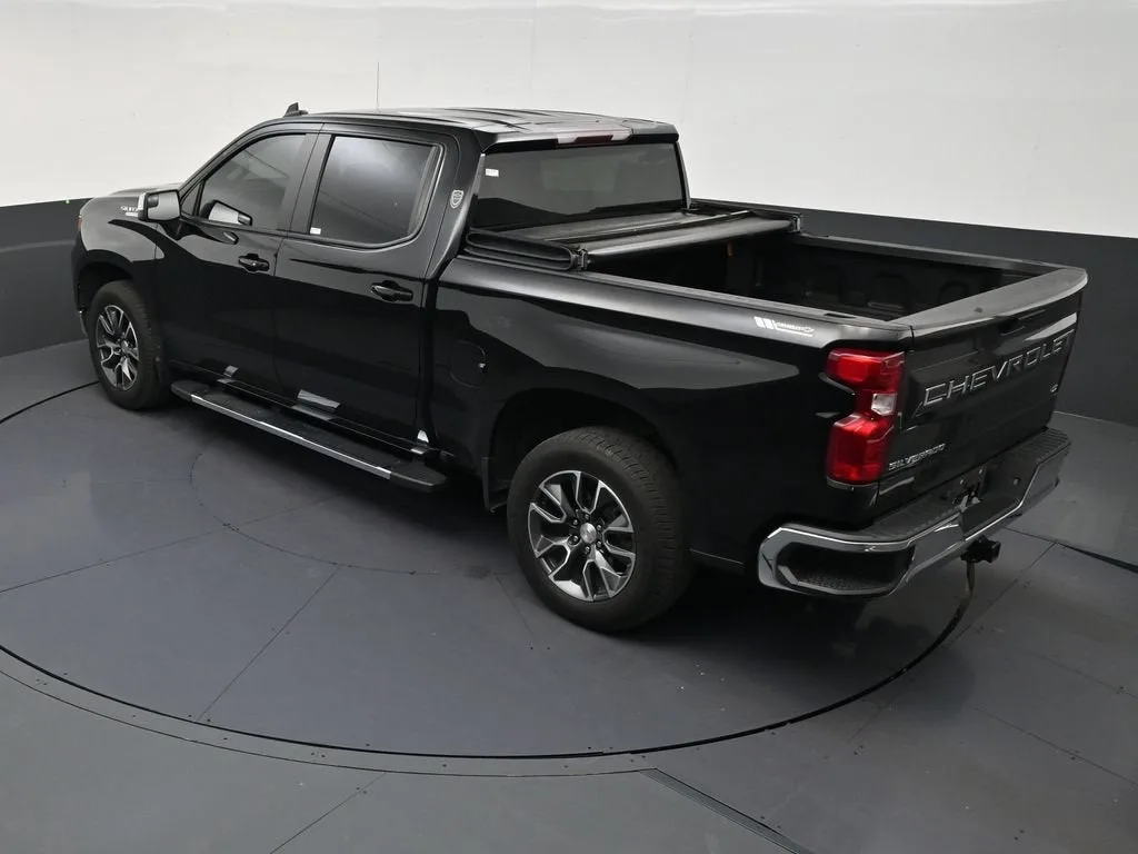 2021 Chevrolet Silverado 1500 RST photo 11