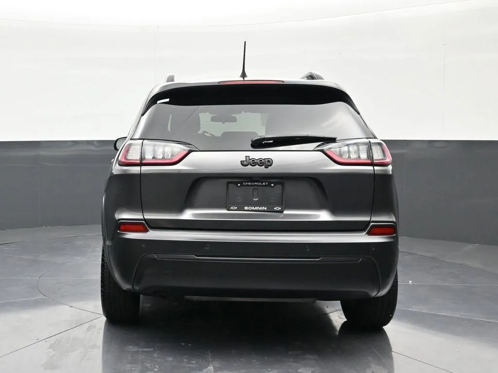 2019 Jeep Cherokee Altitude FWD photo 4