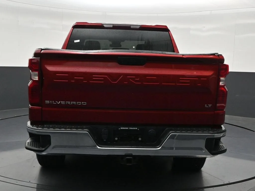2023 Chevrolet Silverado 1500 LT photo 4