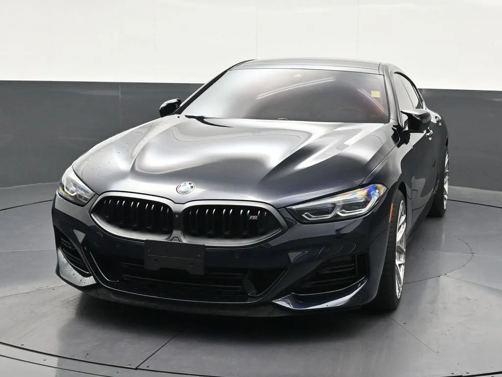 2025 BMW 8 Series M850i photo 9