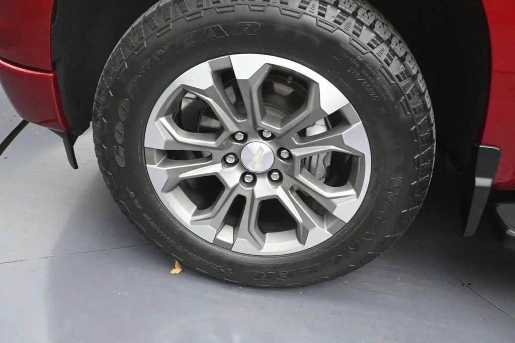 2024 Chevrolet Silverado 1500 High Country photo 9