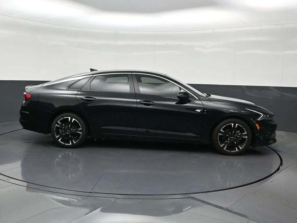 2023 Kia K5 GT-Line photo 7