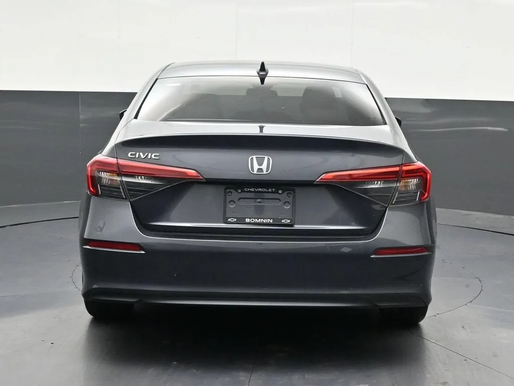 2024 Honda Civic Sedan LX photo 4