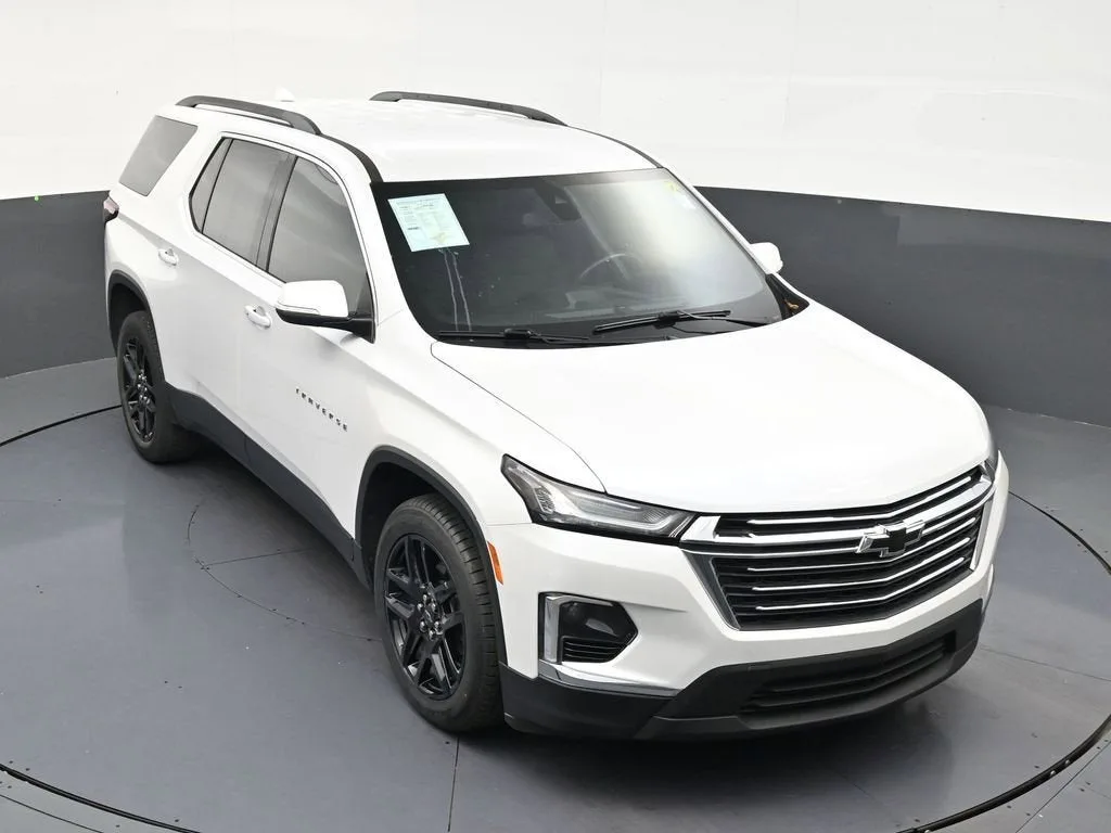 2022 Chevrolet Traverse LT Cloth photo 18