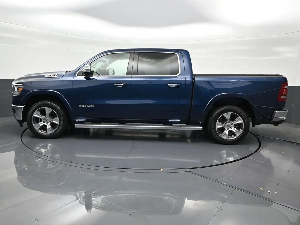 2022 RAM 1500 Laramie Crew Cab 4x2 5'7" Box photo 2