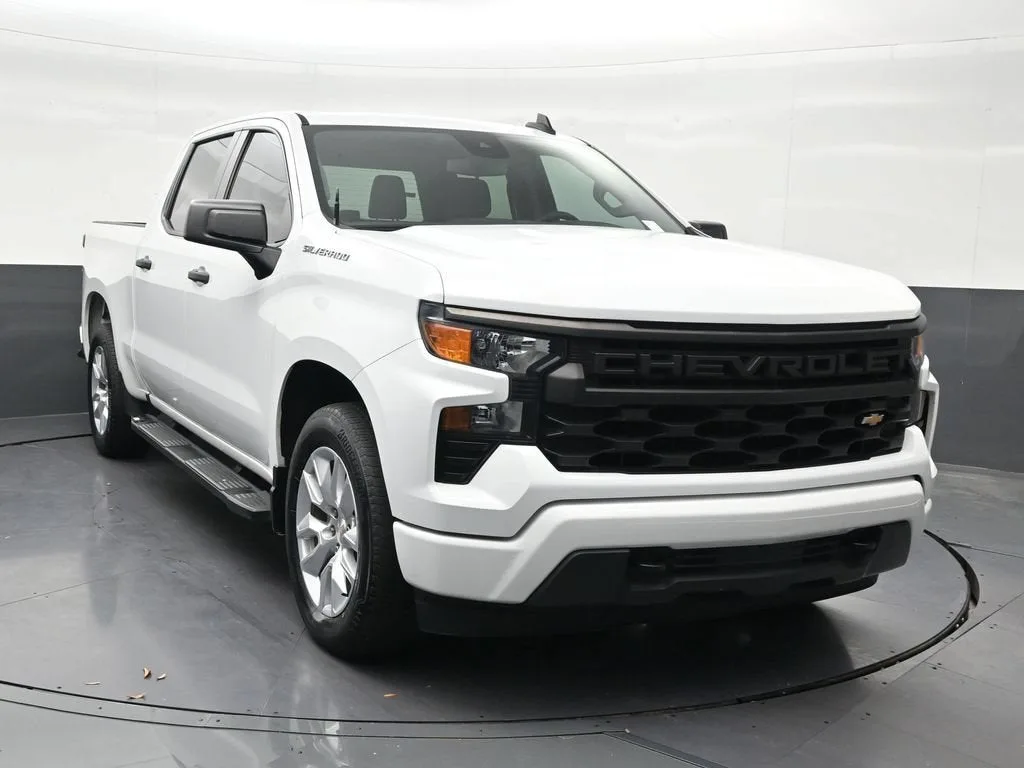 2023 Chevrolet Silverado 1500 Custom photo 8