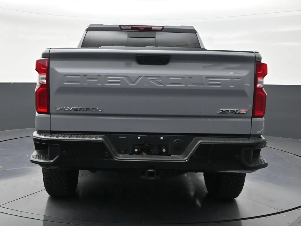 2025 Chevrolet Silverado 1500 ZR2 photo 4