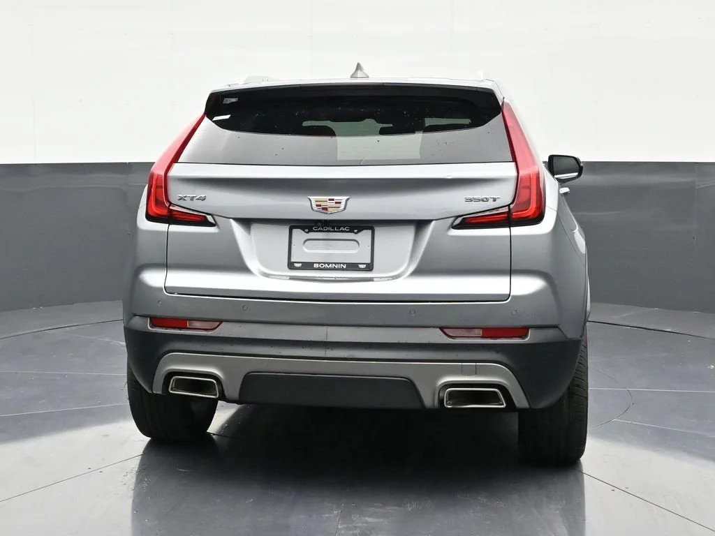 2023 Cadillac XT4 Premium Luxury photo 4