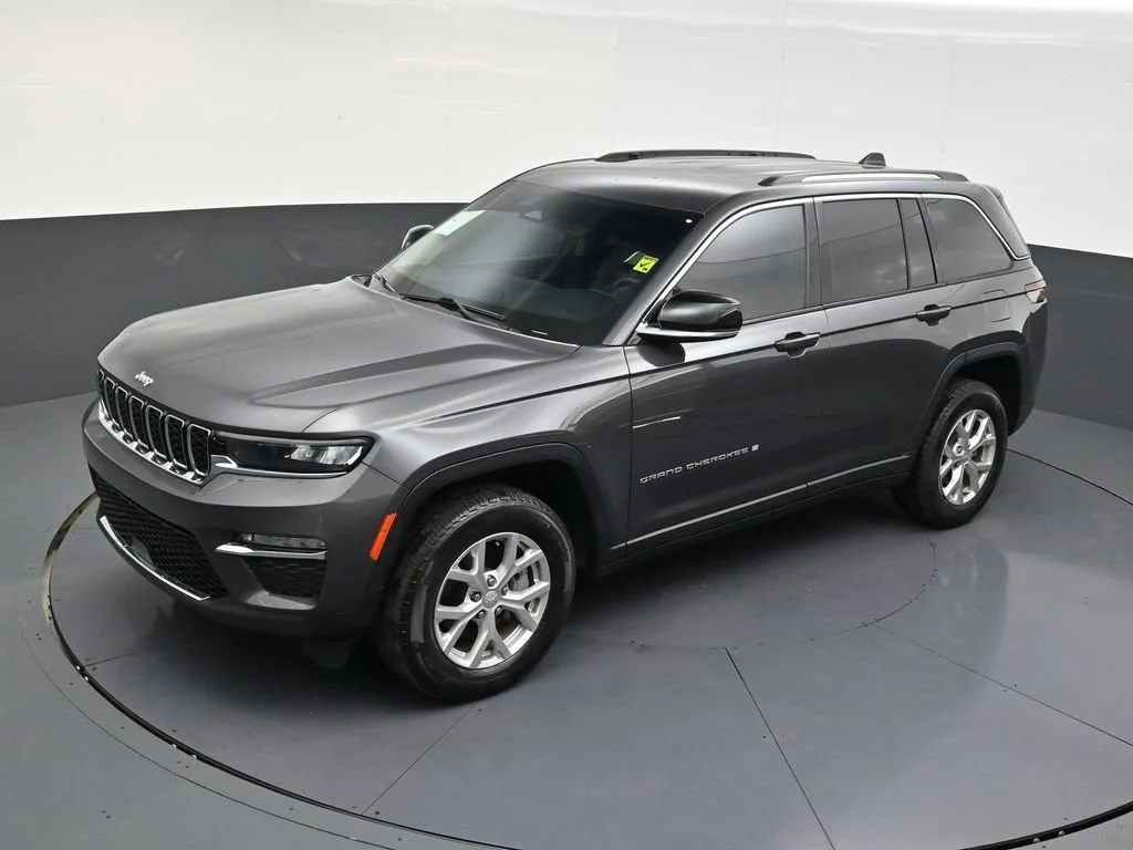 2023 Jeep Grand Cherokee Limited 4x2 photo 12
