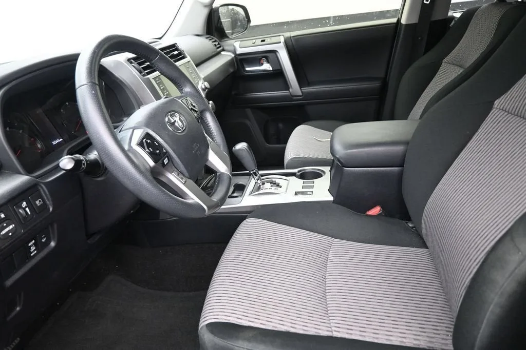 2022 Toyota 4Runner SR5 photo 12