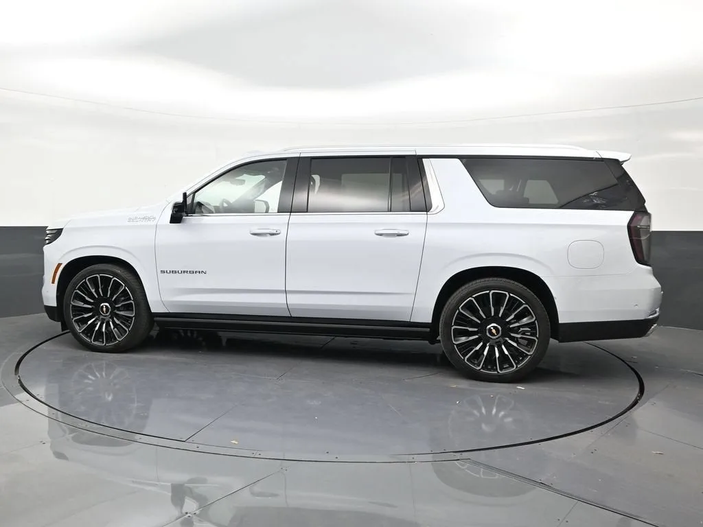 2026 Chevrolet Suburban High Country photo 2