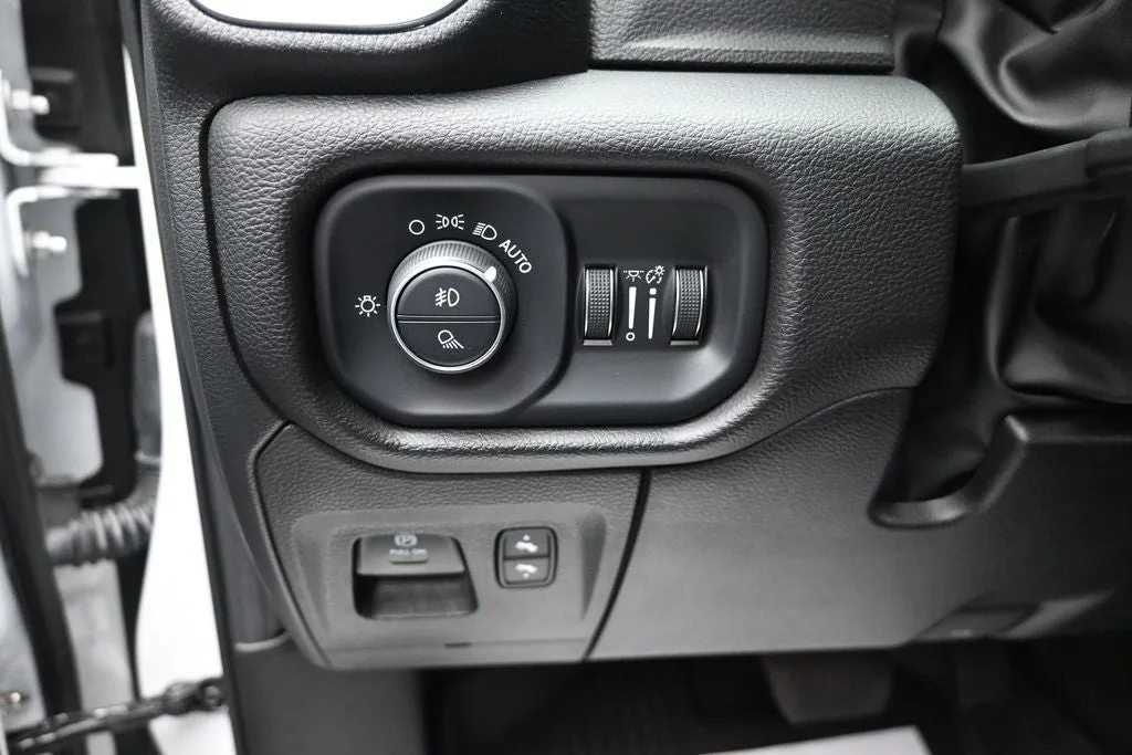 2022 RAM 1500 Laramie photo 12
