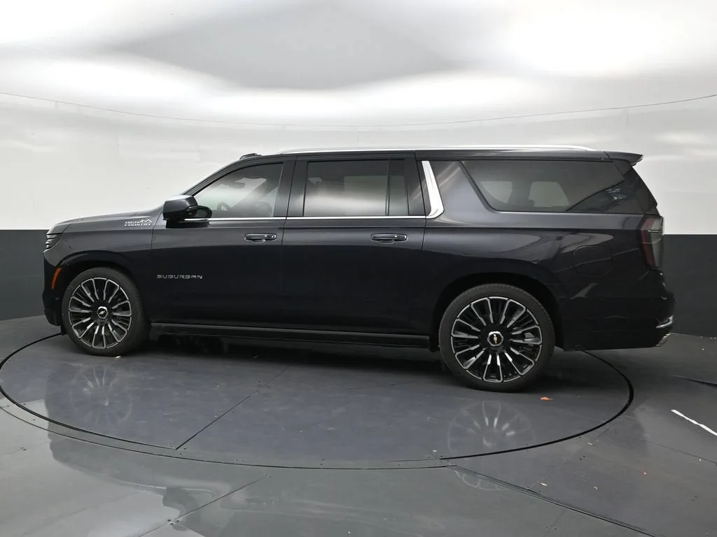 2026 Chevrolet Suburban High Country photo 2