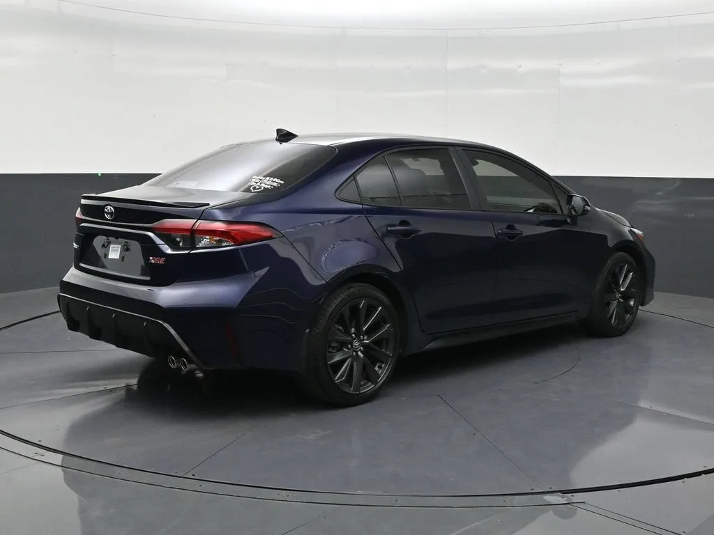 2025 Toyota Corolla XSE photo 5
