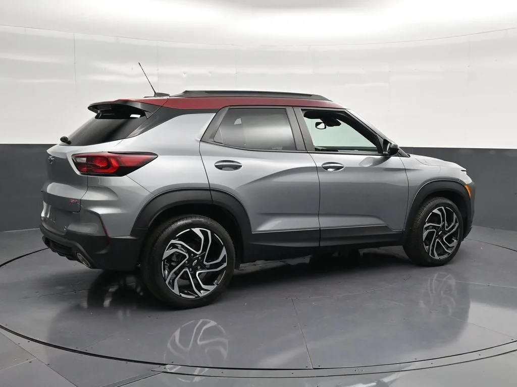 2024 Chevrolet TrailBlazer RS photo 3