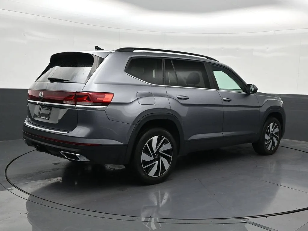 2024 Volkswagen Atlas 2.0T SE w/Technology photo 5