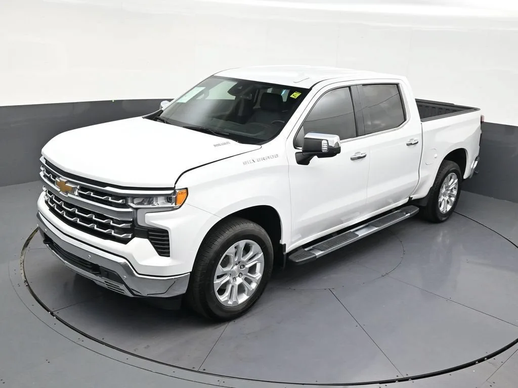 2023 Chevrolet Silverado 1500 LTZ photo 9