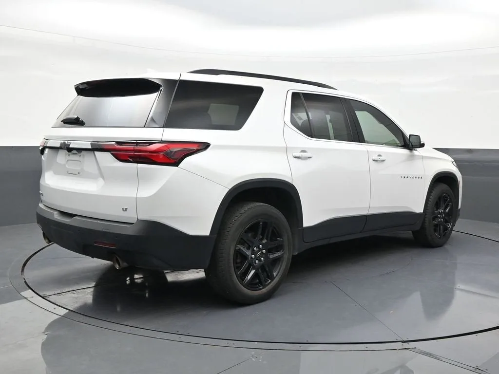 2022 Chevrolet Traverse LT Cloth photo 5