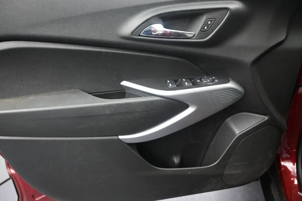 2024 Chevrolet Trax LS photo 11