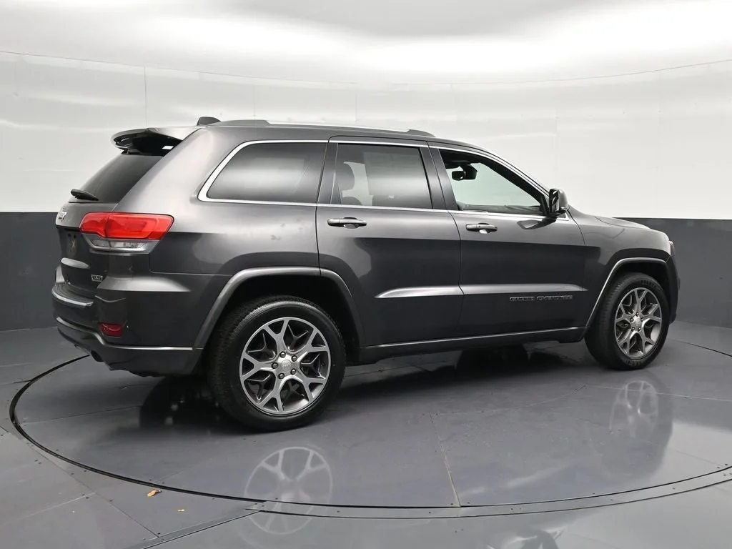 2018 Jeep Grand Cherokee Limited photo 3