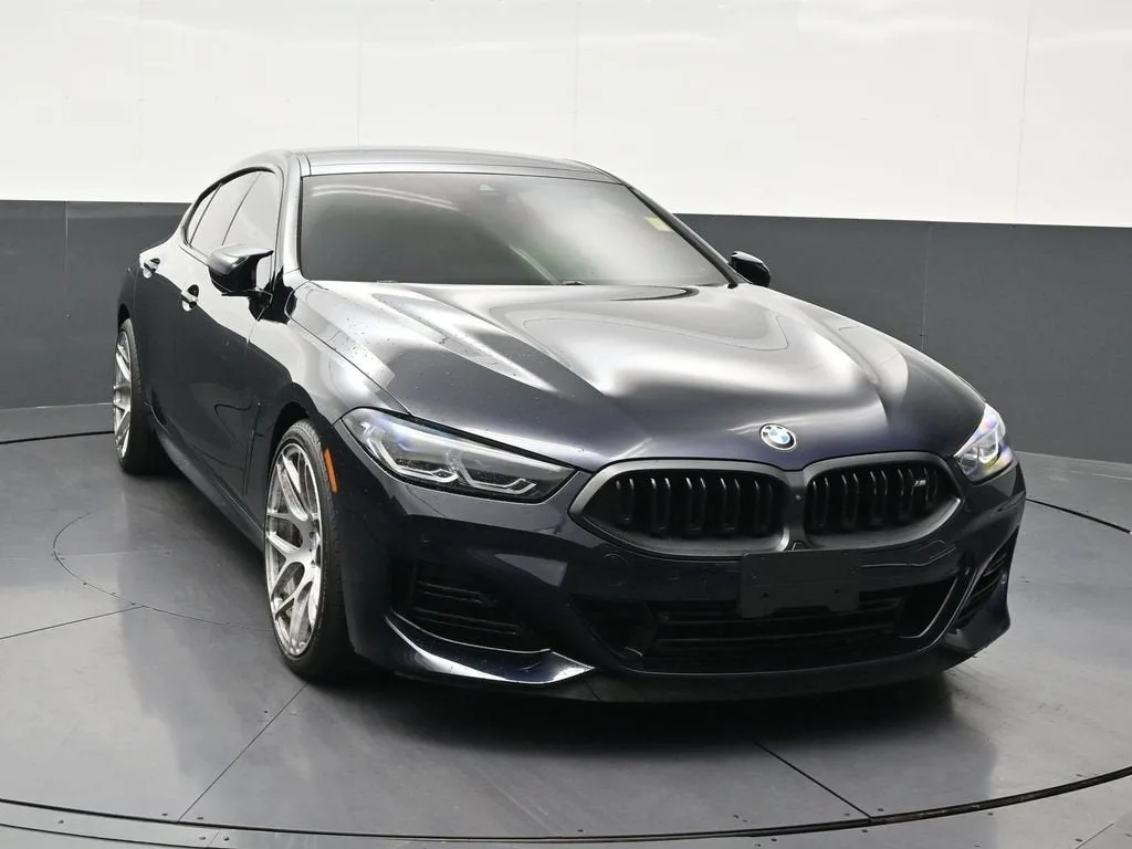 2025 BMW 8 Series M850i photo 8