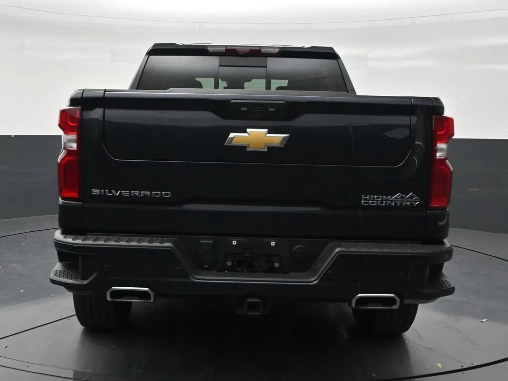 2024 Chevrolet Silverado 1500 High Country photo 4