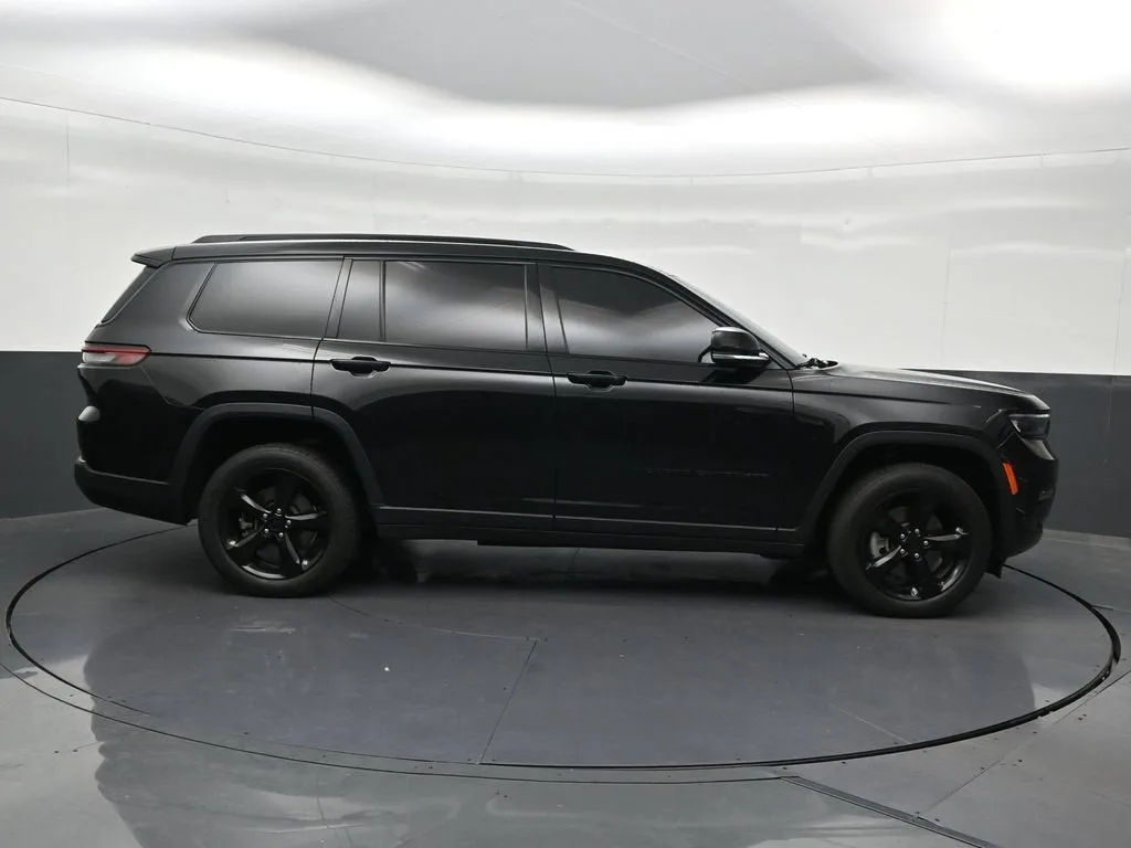2022 Jeep Grand Cherokee L Limited 4x2 photo 7