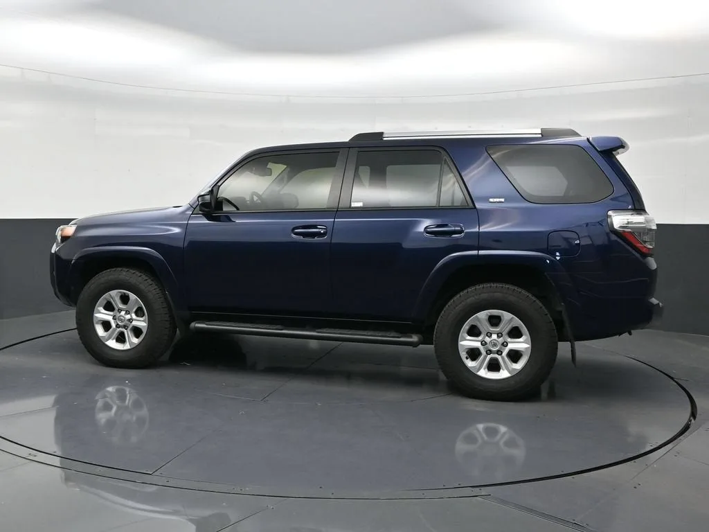 2024 Toyota 4Runner SR5 photo 2