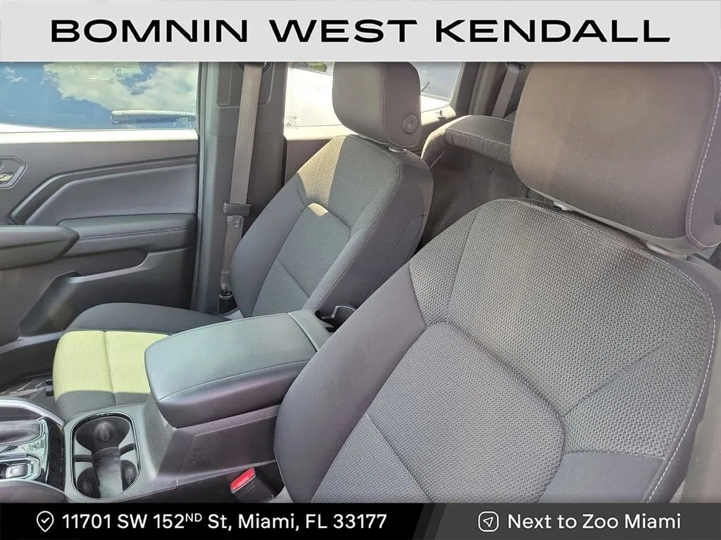 2023 Chevrolet Colorado LT photo 12