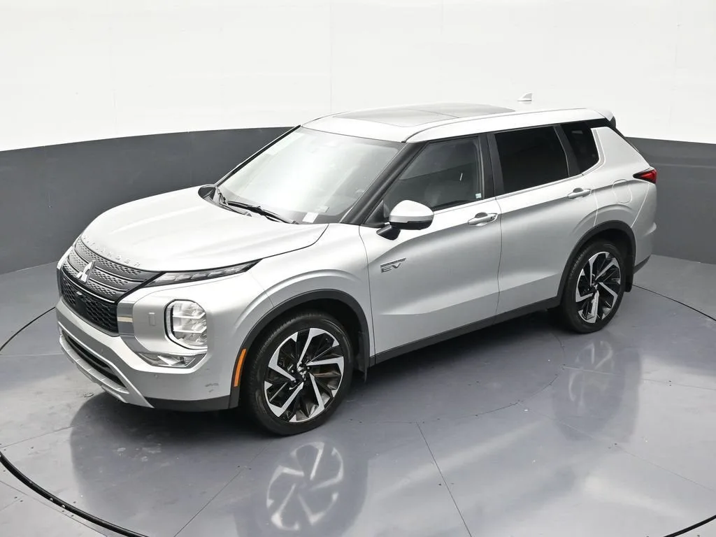 2023 Mitsubishi Outlander PHEV SE S-AWC photo 12
