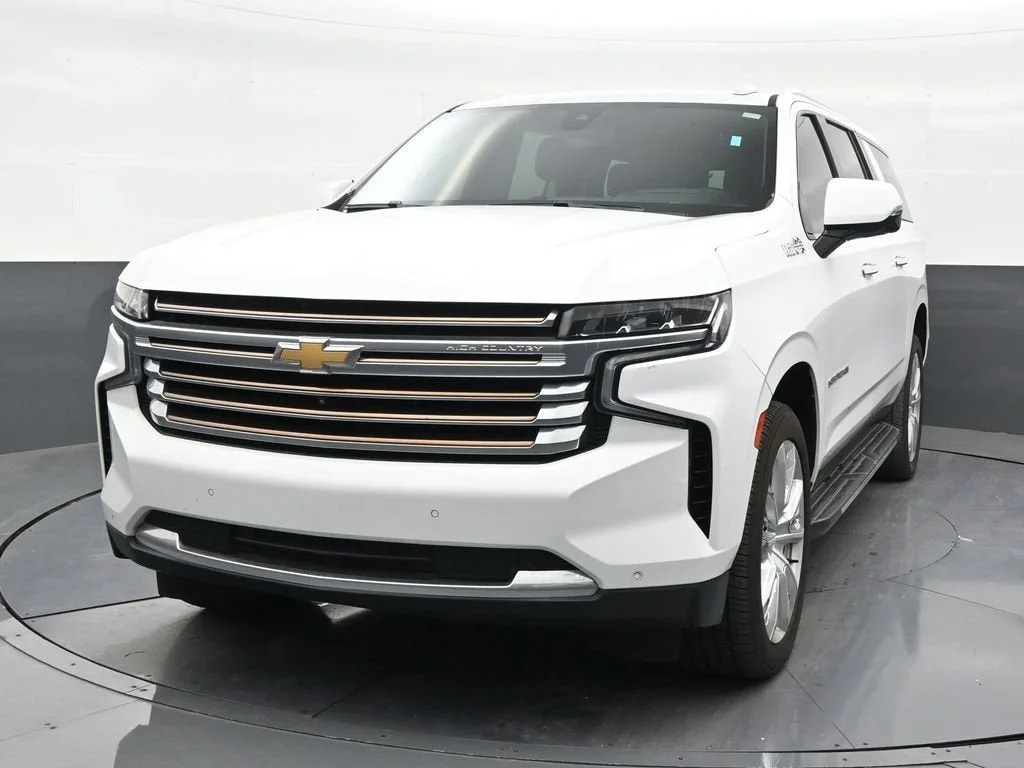 2022 Chevrolet Suburban High Country photo 8