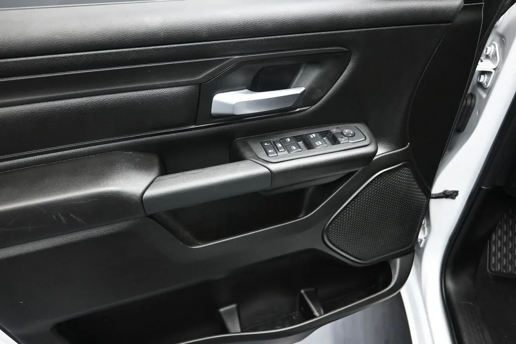 2025 RAM 1500 Tradesman photo 10